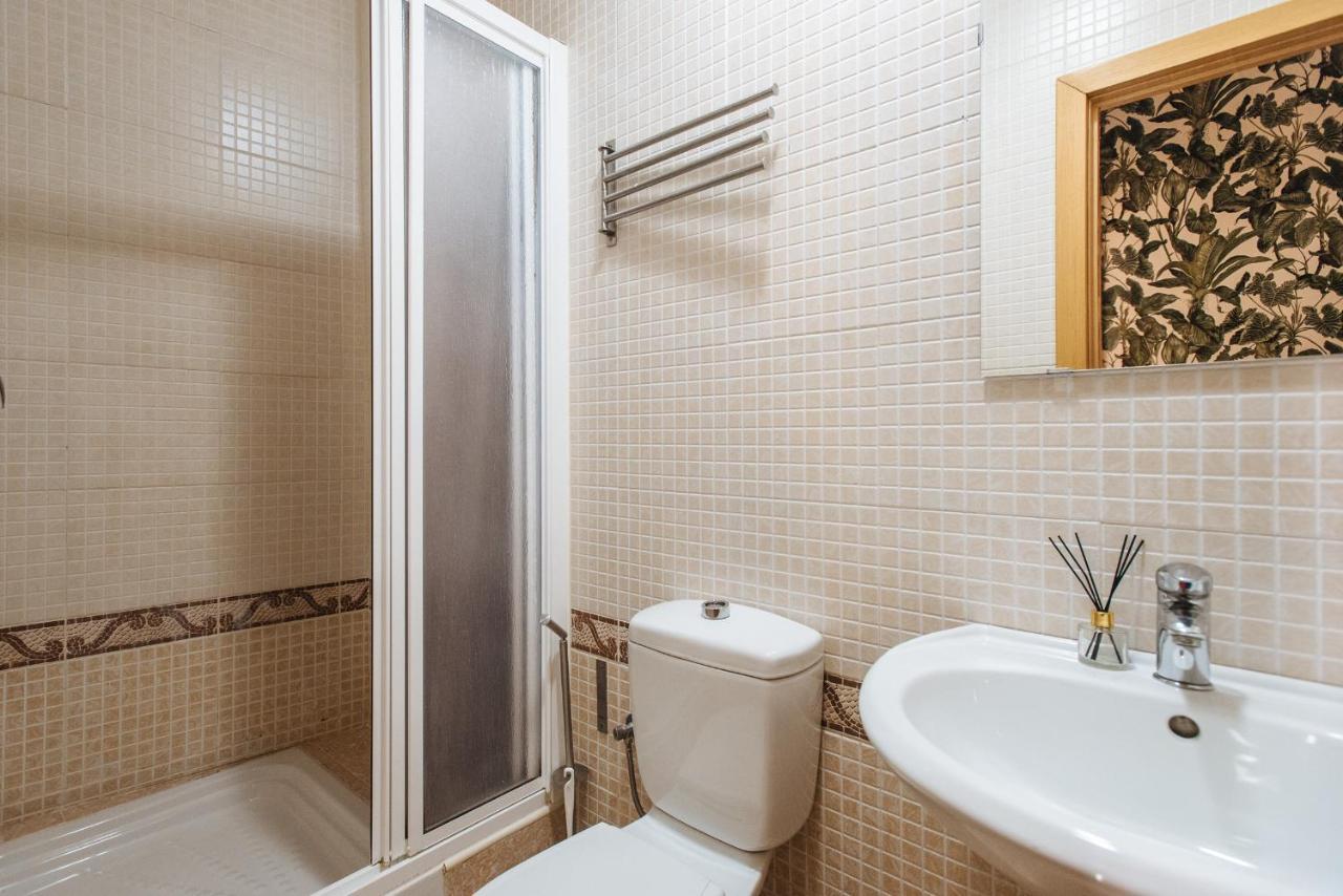 Homeyseville- Bright Apartment At Santa Cruz 6 Pax, Parking Optional Buitenkant foto