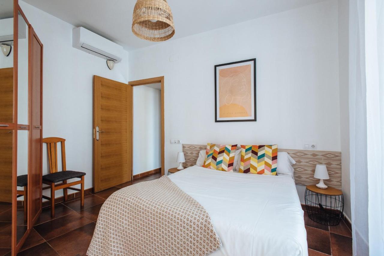 Homeyseville- Bright Apartment At Santa Cruz 6 Pax, Parking Optional Buitenkant foto