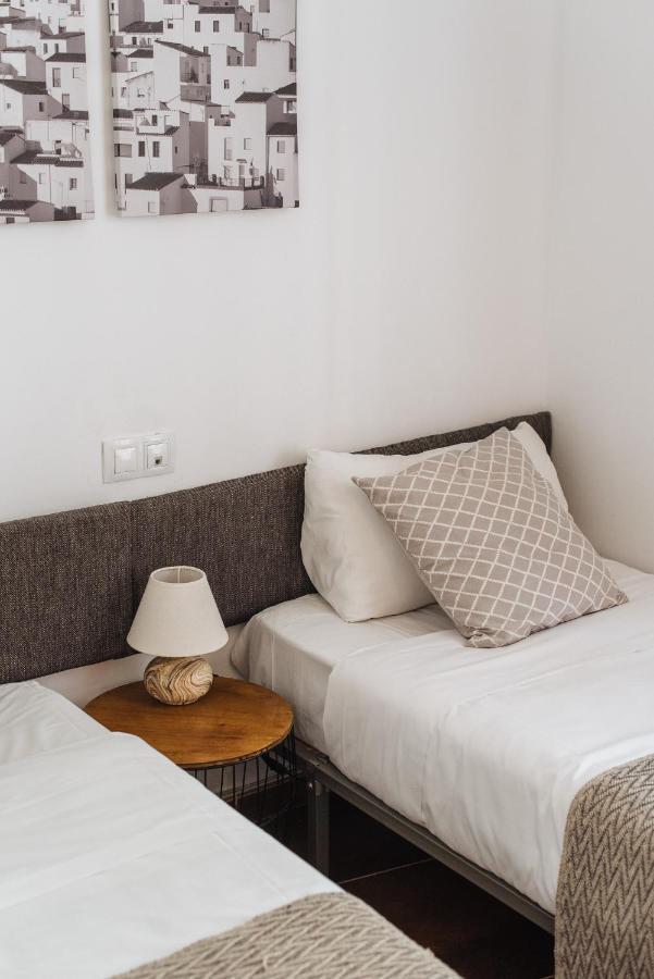 Homeyseville- Bright Apartment At Santa Cruz 6 Pax, Parking Optional Buitenkant foto