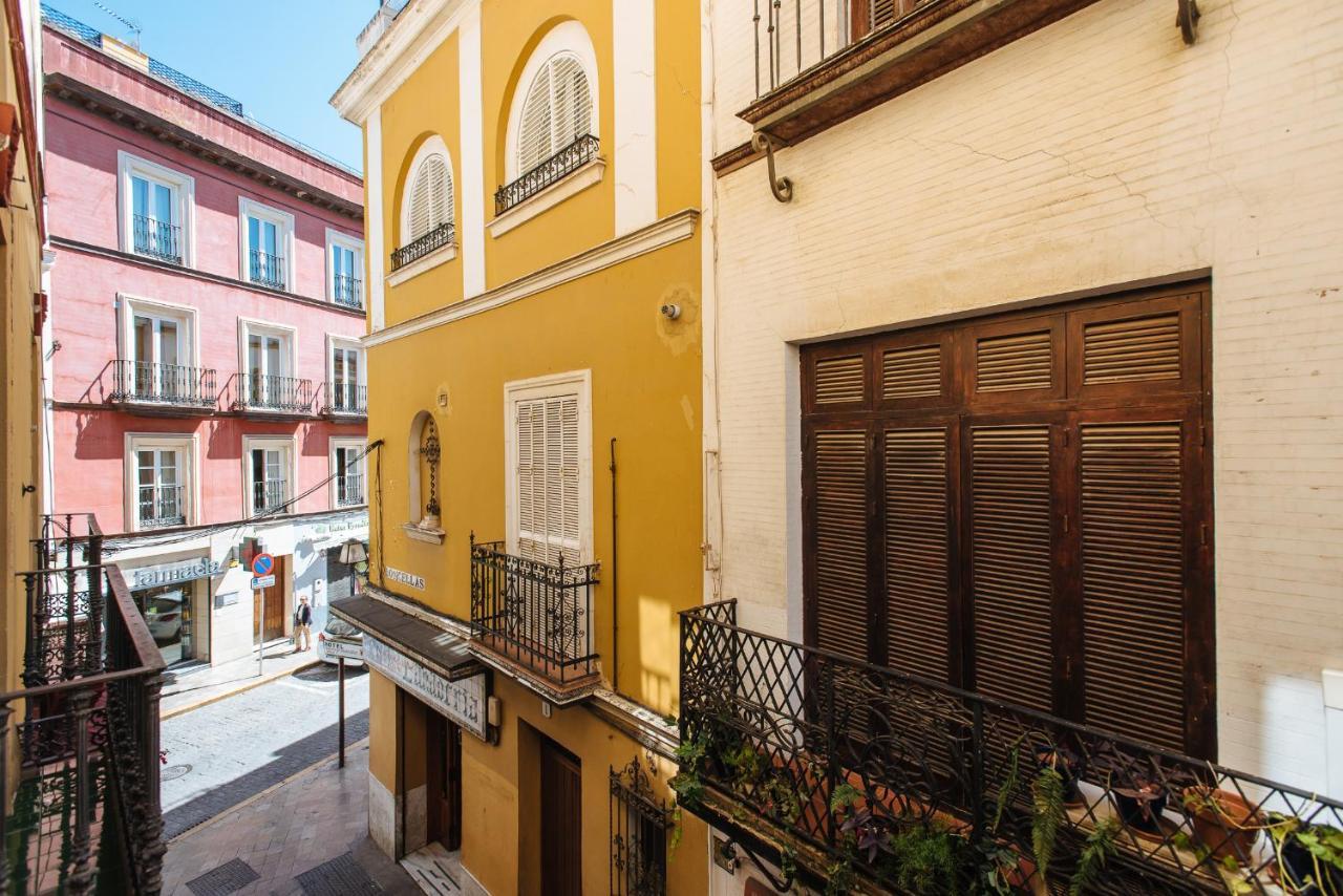 Homeyseville- Bright Apartment At Santa Cruz 6 Pax, Parking Optional Buitenkant foto