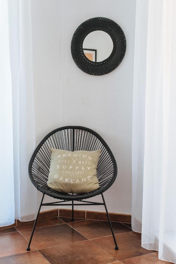 Homeyseville- Bright Apartment At Santa Cruz 6 Pax, Parking Optional Buitenkant foto