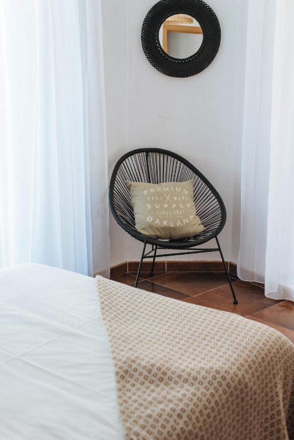 Homeyseville- Bright Apartment At Santa Cruz 6 Pax, Parking Optional Buitenkant foto