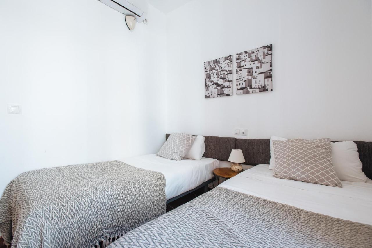 Homeyseville- Bright Apartment At Santa Cruz 6 Pax, Parking Optional Buitenkant foto